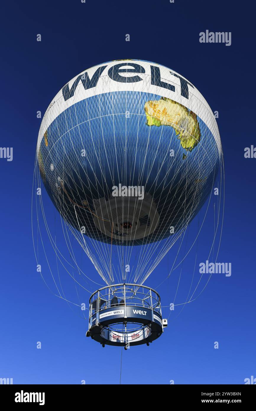 Hi Flyer, World Balloon, Tethered Balloon, Berlin Mitte, Berlino, Germania, Europa Foto Stock