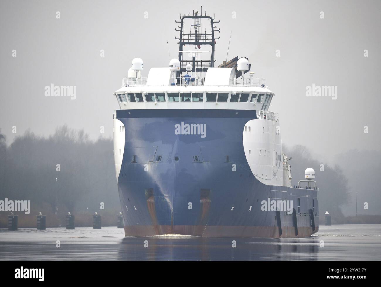 Rimorchiatore offshore, nave di rifornimento Kommandor Orca nel canale di Kiel, Canale di Kiel, NOK, Schleswig-Holstein, Germania, Europa Foto Stock