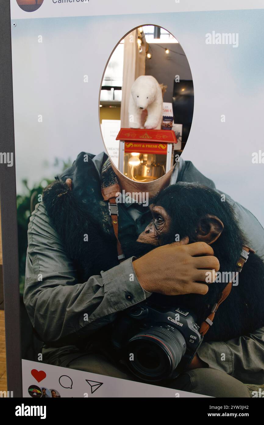 Parigi, Francia. 10 ottobre 2024. Mostra fotografica l'11 ottobre 2024 a Halle de la Villette, Parigi, Francia. Credito: Gerard Crossay/Alamy Stock Photo Foto Stock