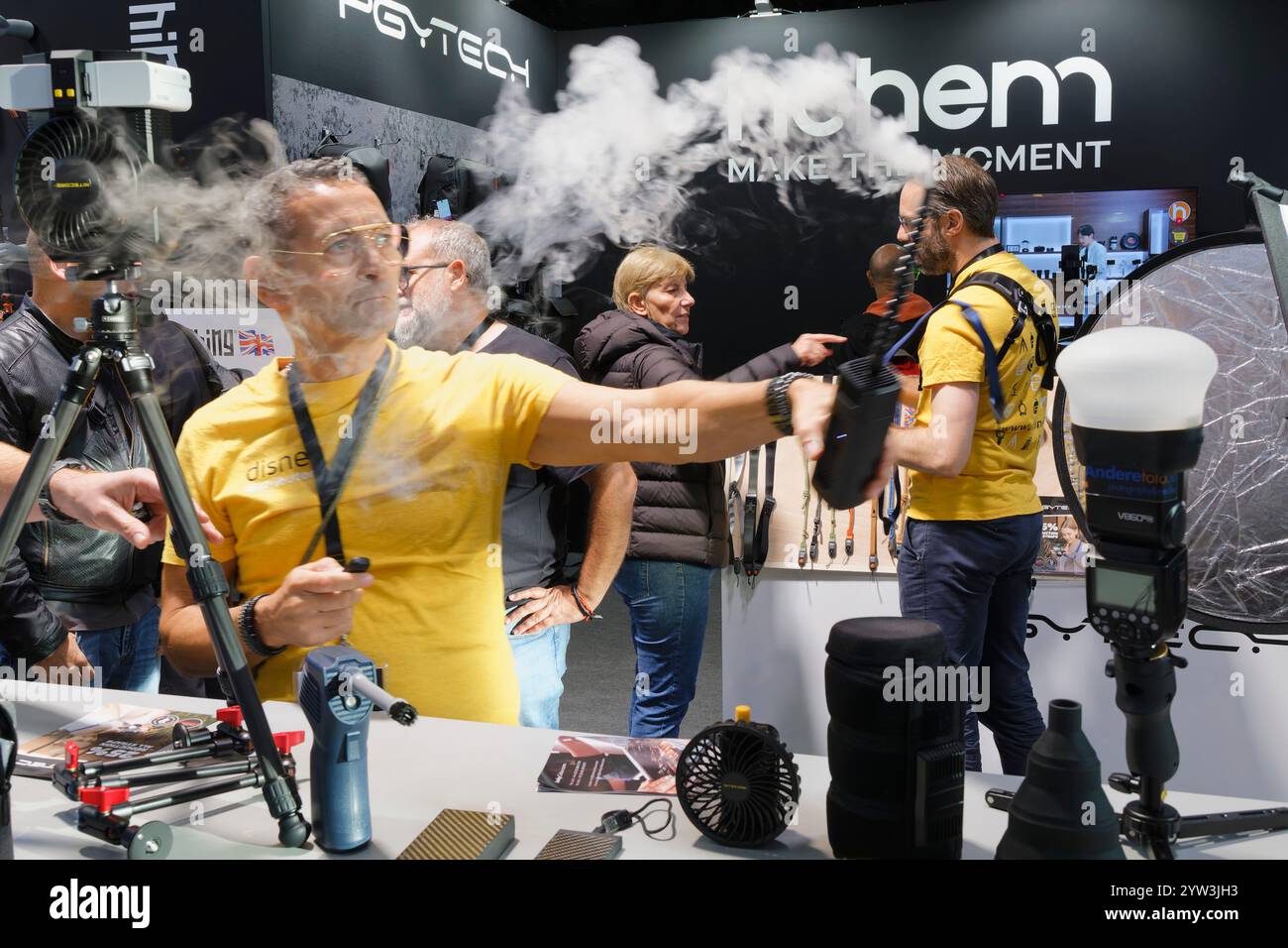 Parigi, Francia. 10 ottobre 2024. Mostra fotografica l'11 ottobre 2024 a Halle de la Villette, Parigi, Francia. Credito: Gerard Crossay/Alamy Stock Photo Foto Stock