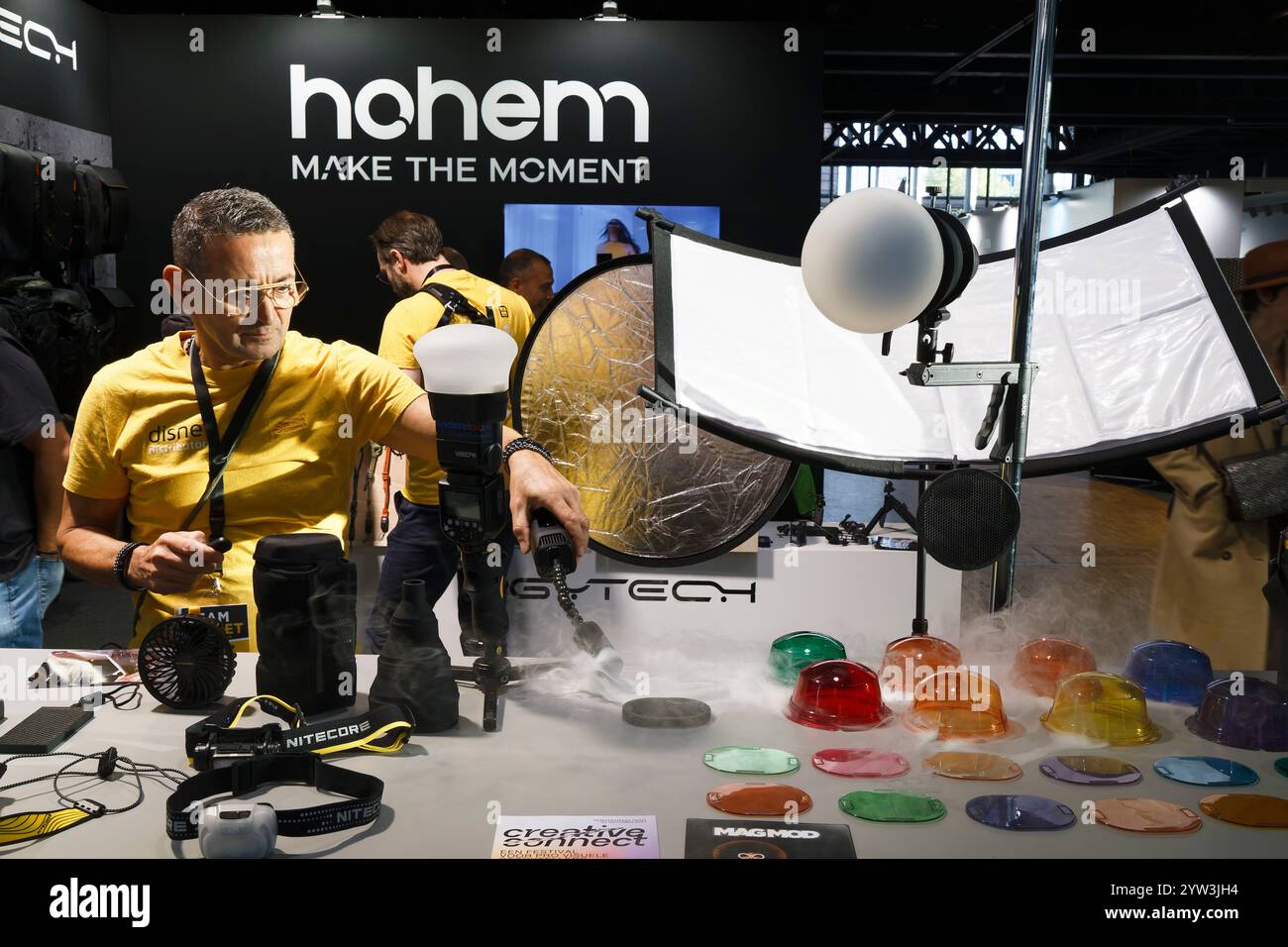 Parigi, Francia. 10 ottobre 2024. Mostra fotografica l'11 ottobre 2024 a Halle de la Villette, Parigi, Francia. Credito: Gerard Crossay/Alamy Stock Photo Foto Stock