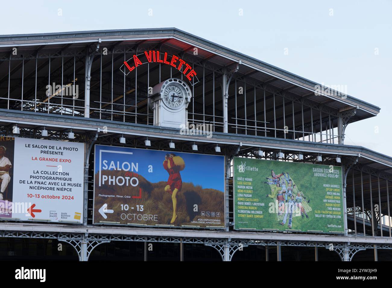 Parigi, Francia. 10 ottobre 2024. Mostra fotografica l'11 ottobre 2024 a Halle de la Villette, Parigi, Francia. Credito: Gerard Crossay/Alamy Stock Photo Foto Stock