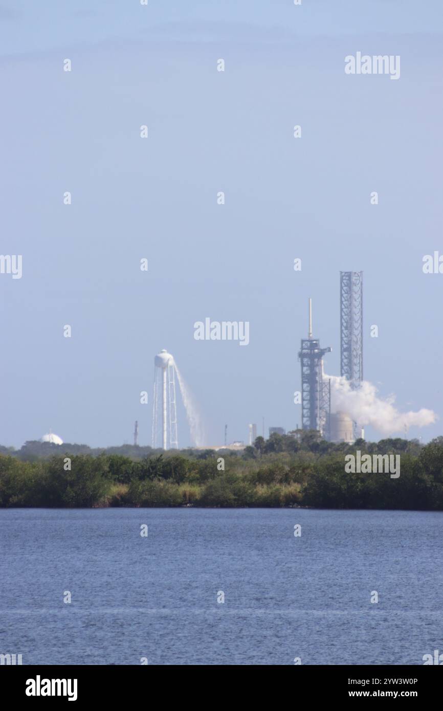 Lancio e atterraggio dello Space X Falcon 9 a cape Canaveral Foto Stock