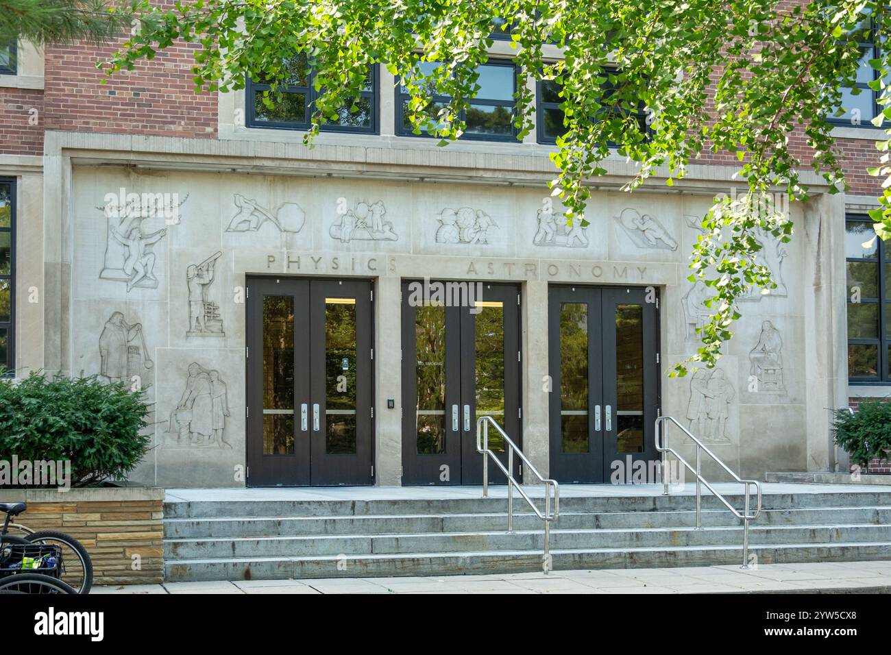 EAST LANSING, Michigan, USA, 19 SETTEMBRE 2024: Physical and Astronomy Buildingon il campus della Michigan State University. Foto Stock