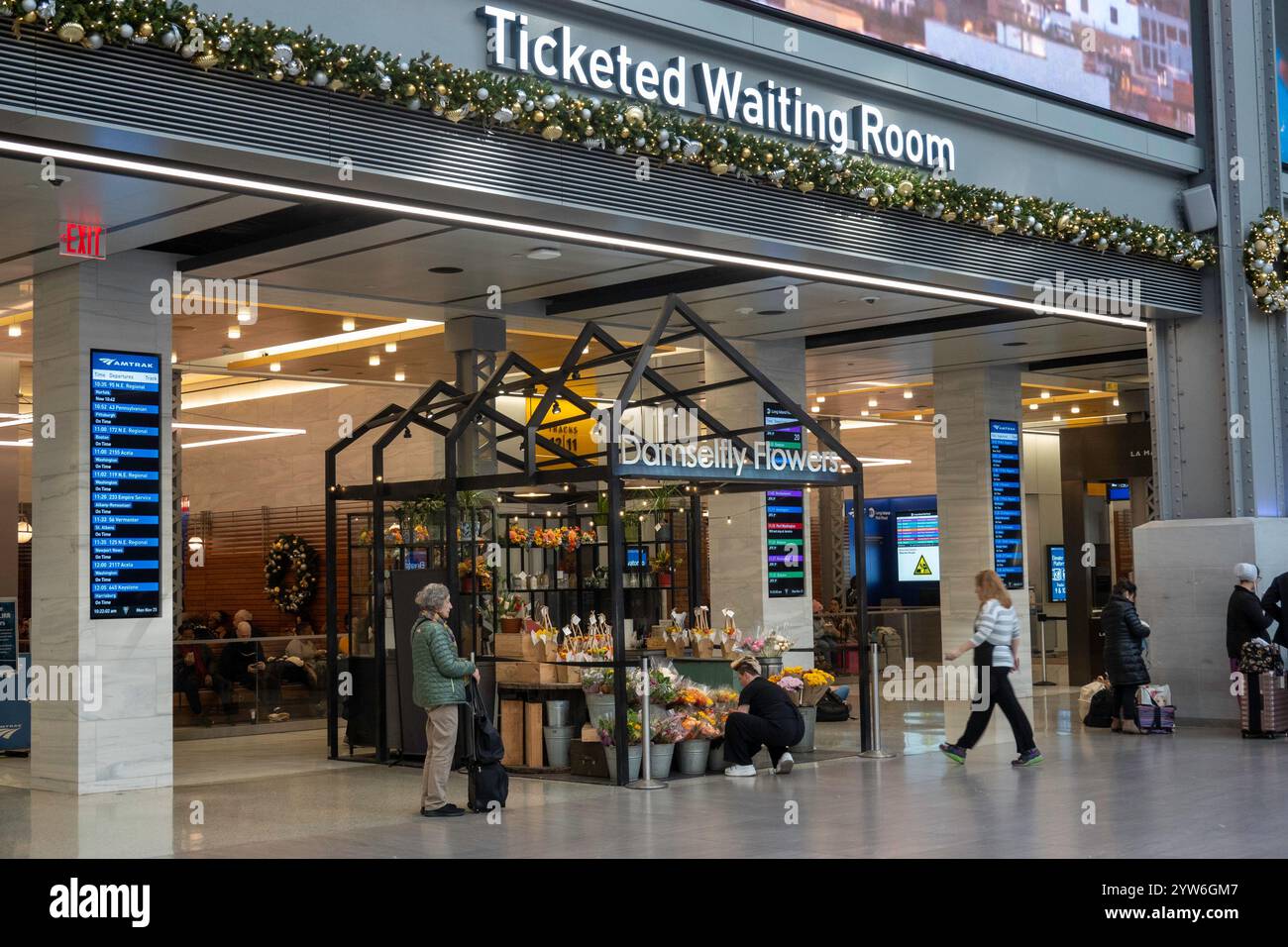 La Moynihan Train Hall (MTH) si trova nello storico James A. Farley Post Office Building, New York City, USA 2024 Foto Stock