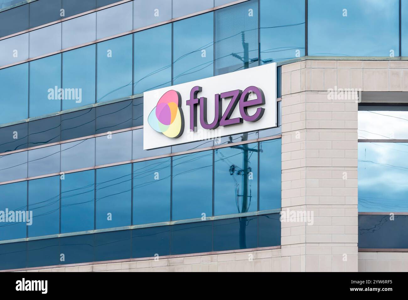 Ottawa, ON, Canada - 15 ottobre 2023: Ufficio Fuze a Ottawa, ON, Canada. Fuze è una piattaforma software per comunicazioni e collaborazione su cloud. Foto Stock