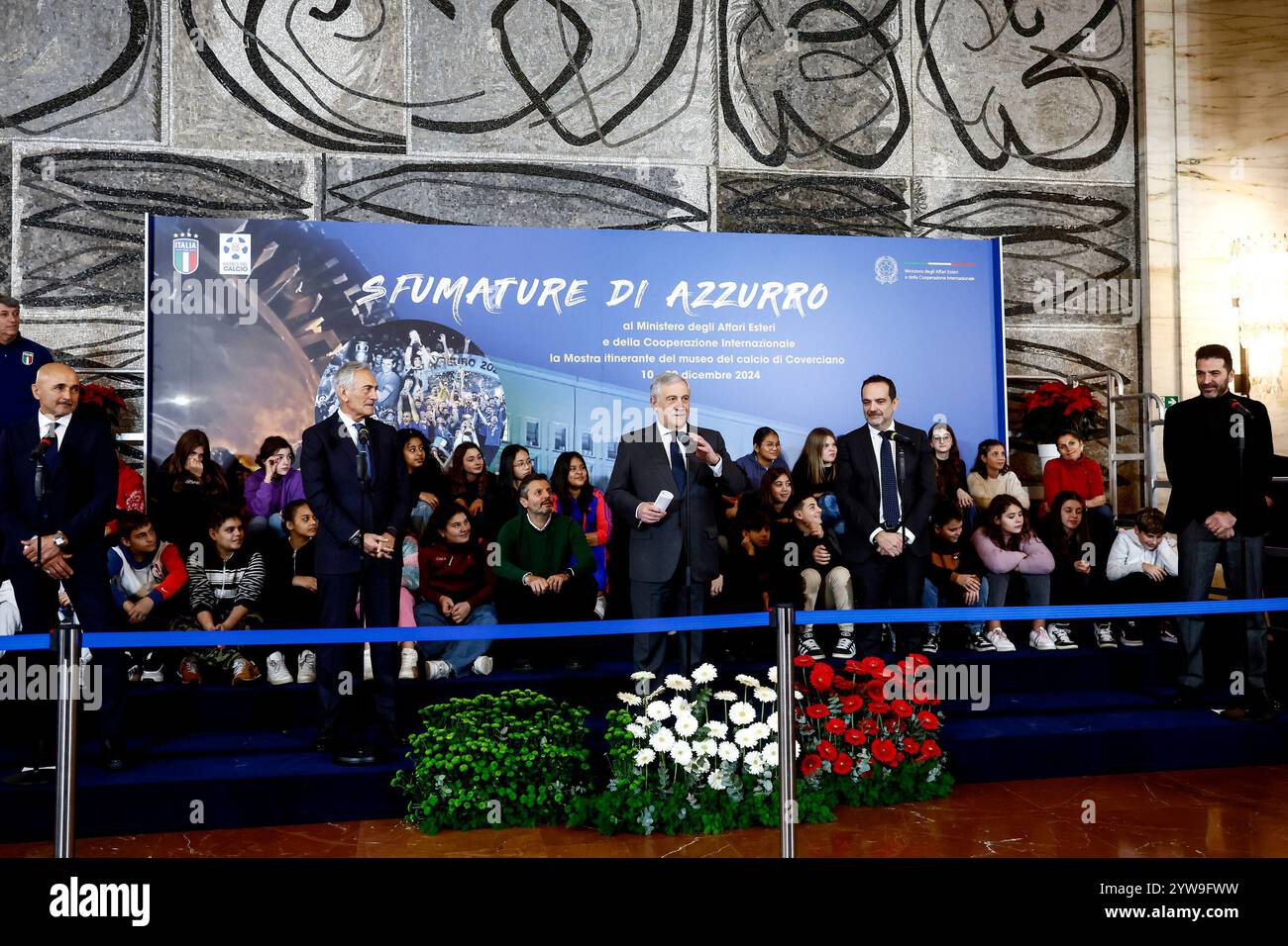 Il Ministro degli affari esteri e della cooperazione Internazionale, Antonio Tajani, inaugura alla Farnesina l'evento di presentazione della Mostra &#x201c;SFUMATURE DI AZZURRO&#x201d;, organizzata e curata dalla Federazione Italiana Giuoco calcio insieme al Museo del calcio di Coverciano. - Marted&#xec; 10 dicembre 2024 - Cronaca - (foto di Cecilia Fabiano/LaPresse) il Vice primo Ministro e Ministro degli affari Esteri e della cooperazione internazionale, Antonio Tajani, aprirà l'evento di presentazione della &#x201c;SHADES OF BLUE&#x201d; mostra alla Farnesina, organizzata e c Foto Stock