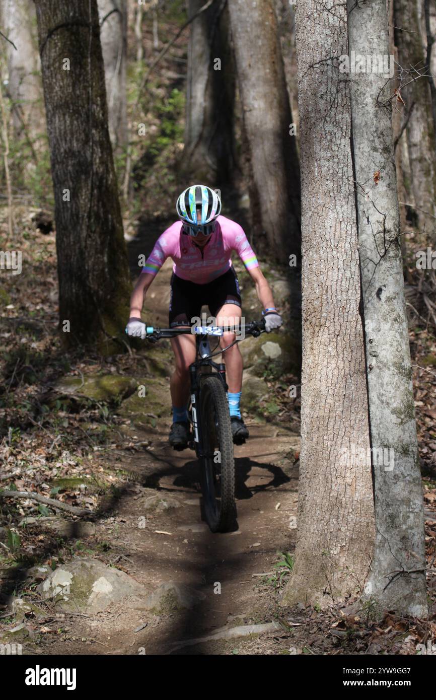 Tennessee National Mountain Bike Festival 2024 XCO Race 2024 al WindRock Bicycle Park di Oliver Springs, Tennessee, Stati Uniti. Foto Stock
