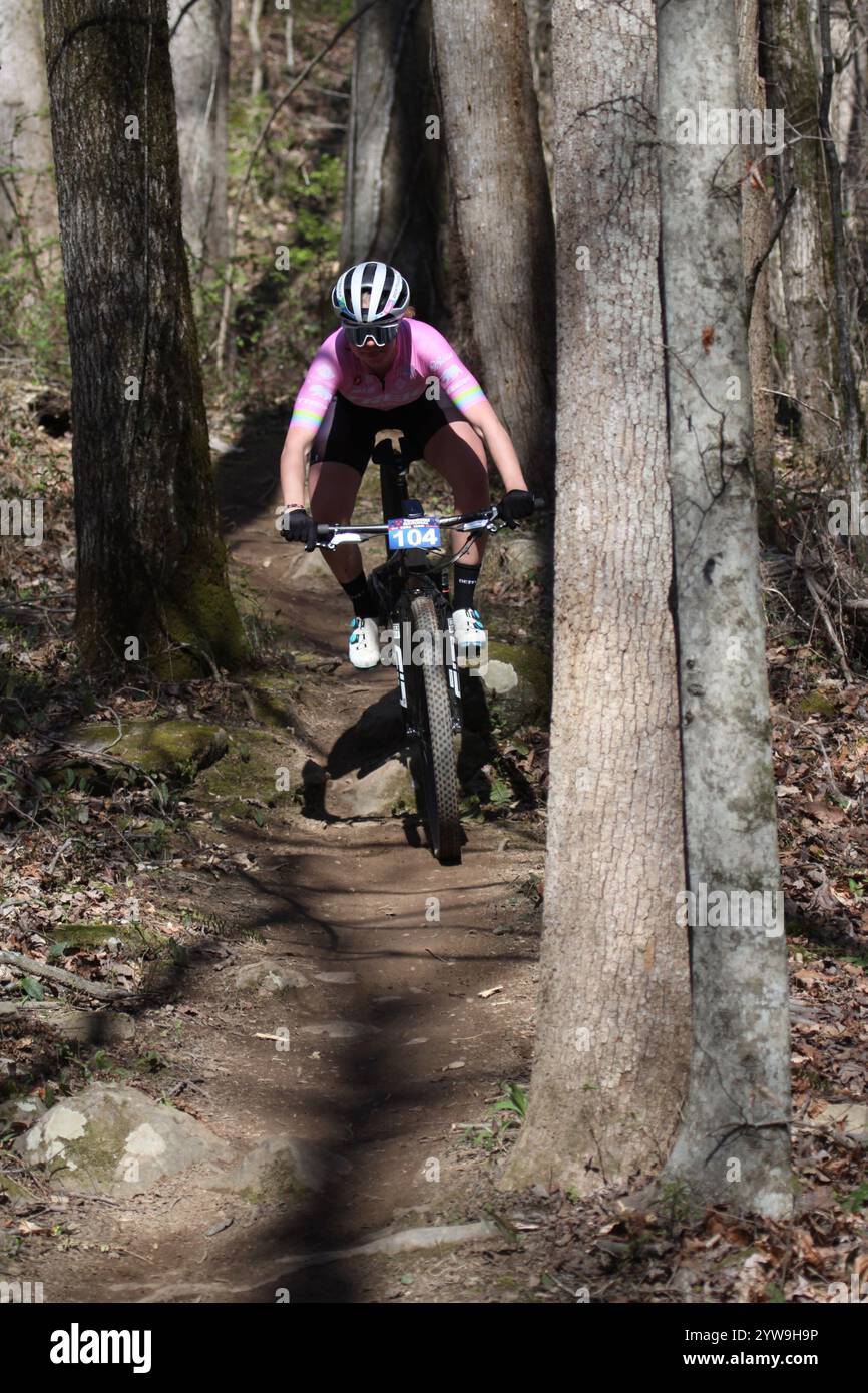 Tennessee National Mountain Bike Festival 2024 XCO Race 2024 al WindRock Bicycle Park di Oliver Springs, Tennessee, Stati Uniti. Foto Stock