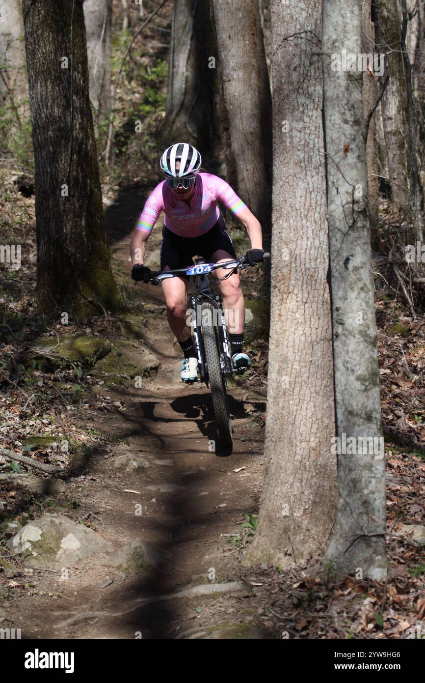 Tennessee National Mountain Bike Festival 2024 XCO Race 2024 al WindRock Bicycle Park di Oliver Springs, Tennessee, Stati Uniti. Foto Stock