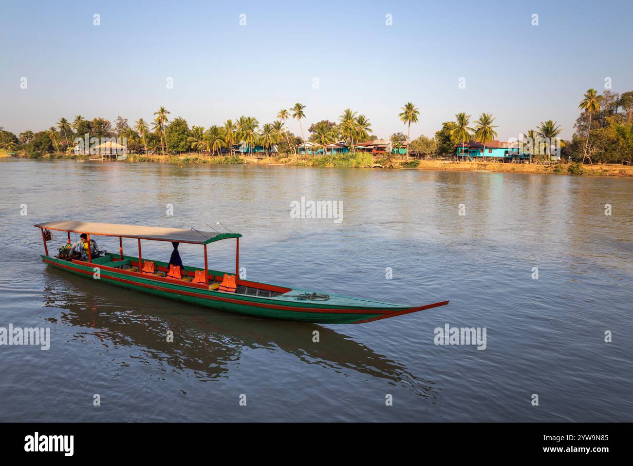 Don Det sul fiume Mekong nell'arcipelago delle Four Thousand Island, nella provincia di Champasak, nel Laos, nel sud-est asiatico Foto Stock