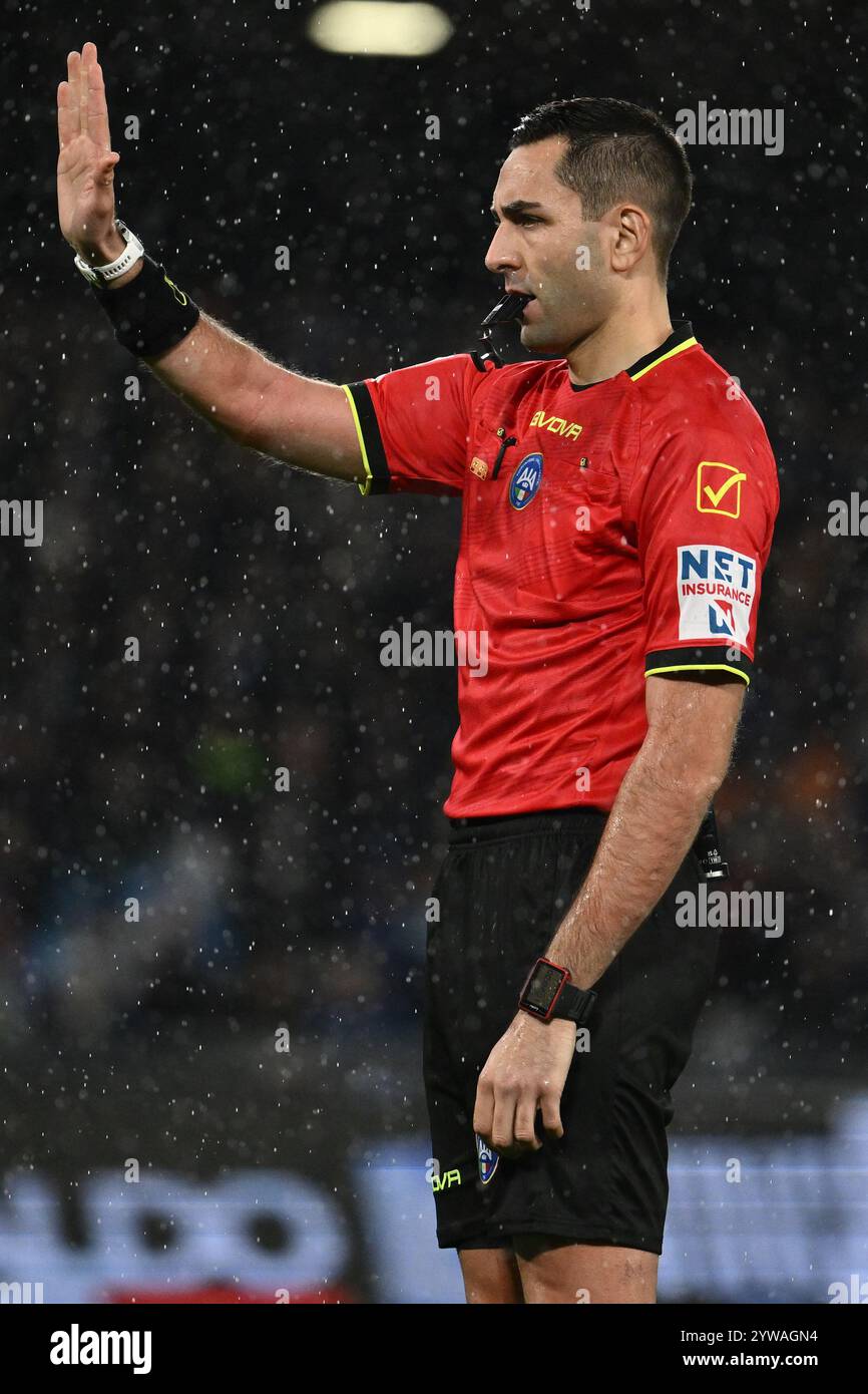 L'arbitro Andrea Colombo durante la 15a giornata del Campionato di serie A tra S.C. Napoli e S.S. Lazio allo Stadio Diego Armando Maradona. Punteggio finale : Napoli 0 -1 Lazio Foto Stock