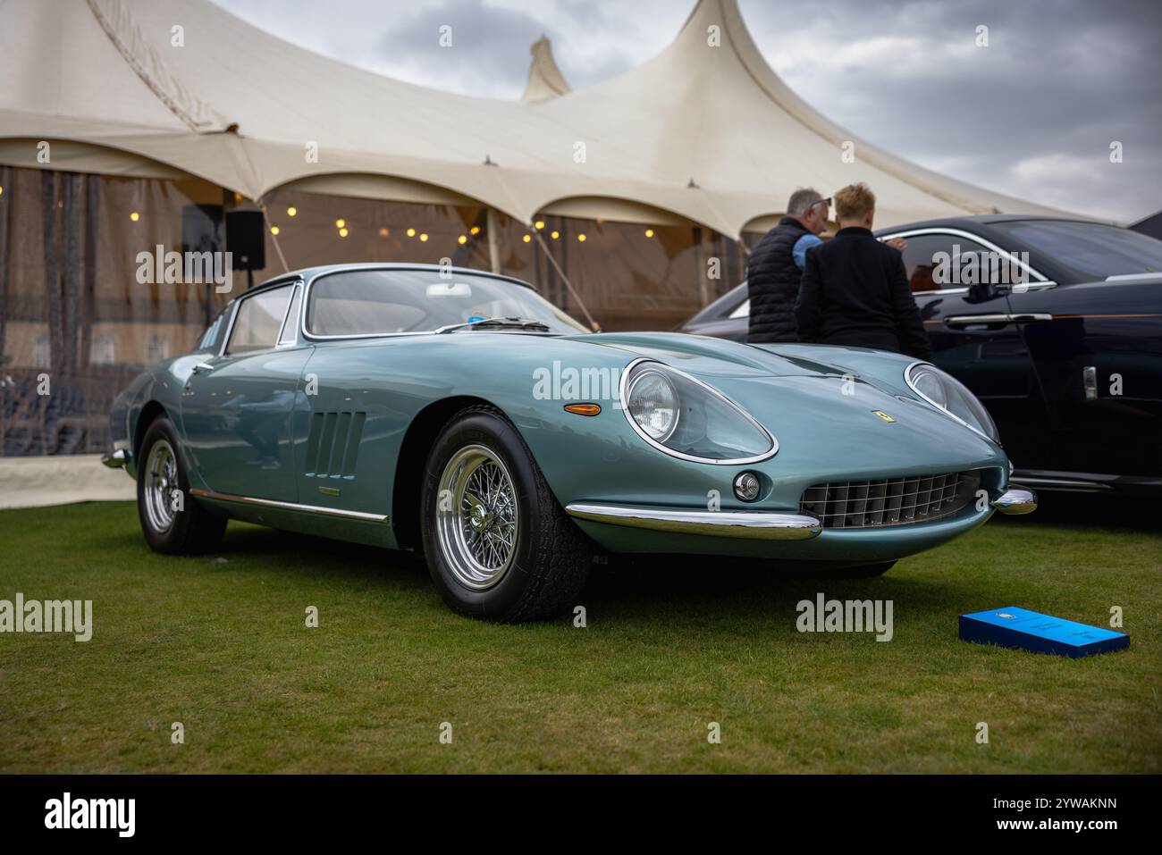 1967 Ferrari 275 GTB/4, in mostra al Salone Privé Concours d’Elégance tenutosi a Blenheim Palace. Foto Stock