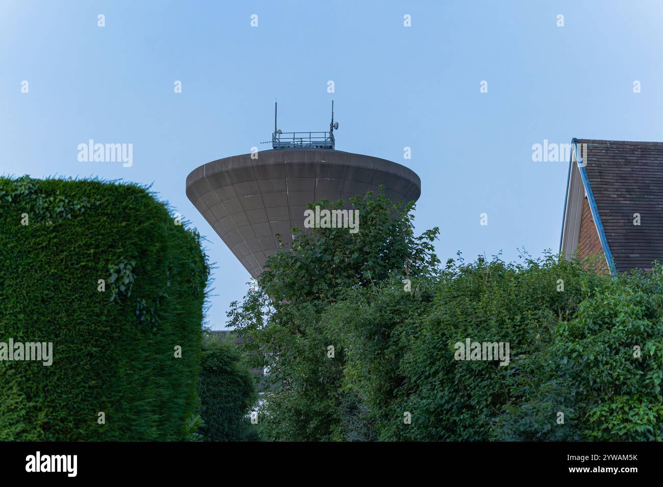 La Water Tower di Upton, West Yorkshire, Inghilterra (a volte indicata come la "torre dei diavoli") Foto Stock