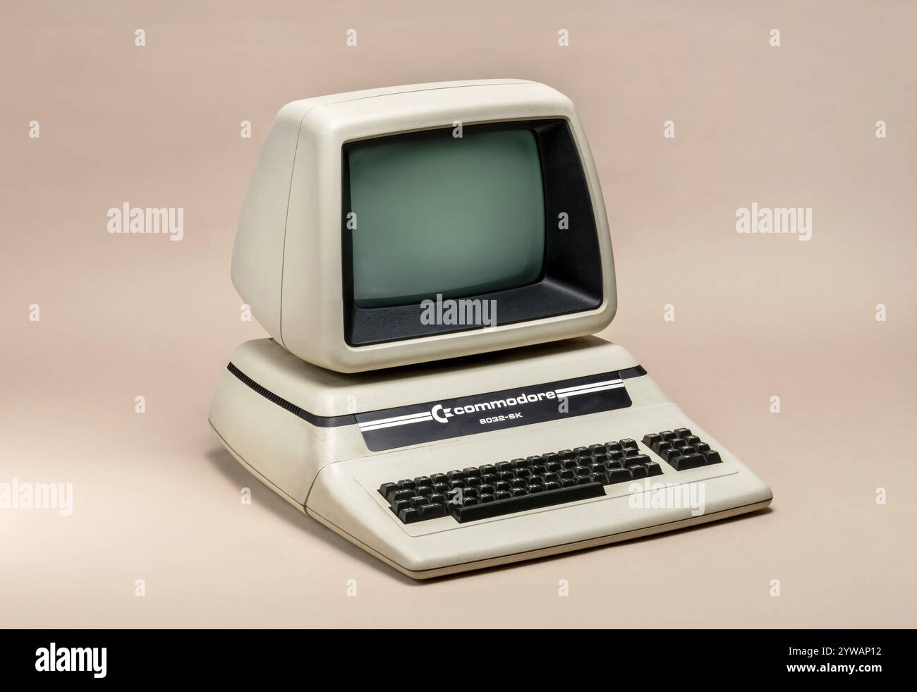 Pavia, Lombardia, Italia - 12 ottobre 2024: Commodoro 8032-SK al Museo Ctrl+Alt. È stato presentato nel gennaio 1980 alla Winter Consumer Electronics S Foto Stock
