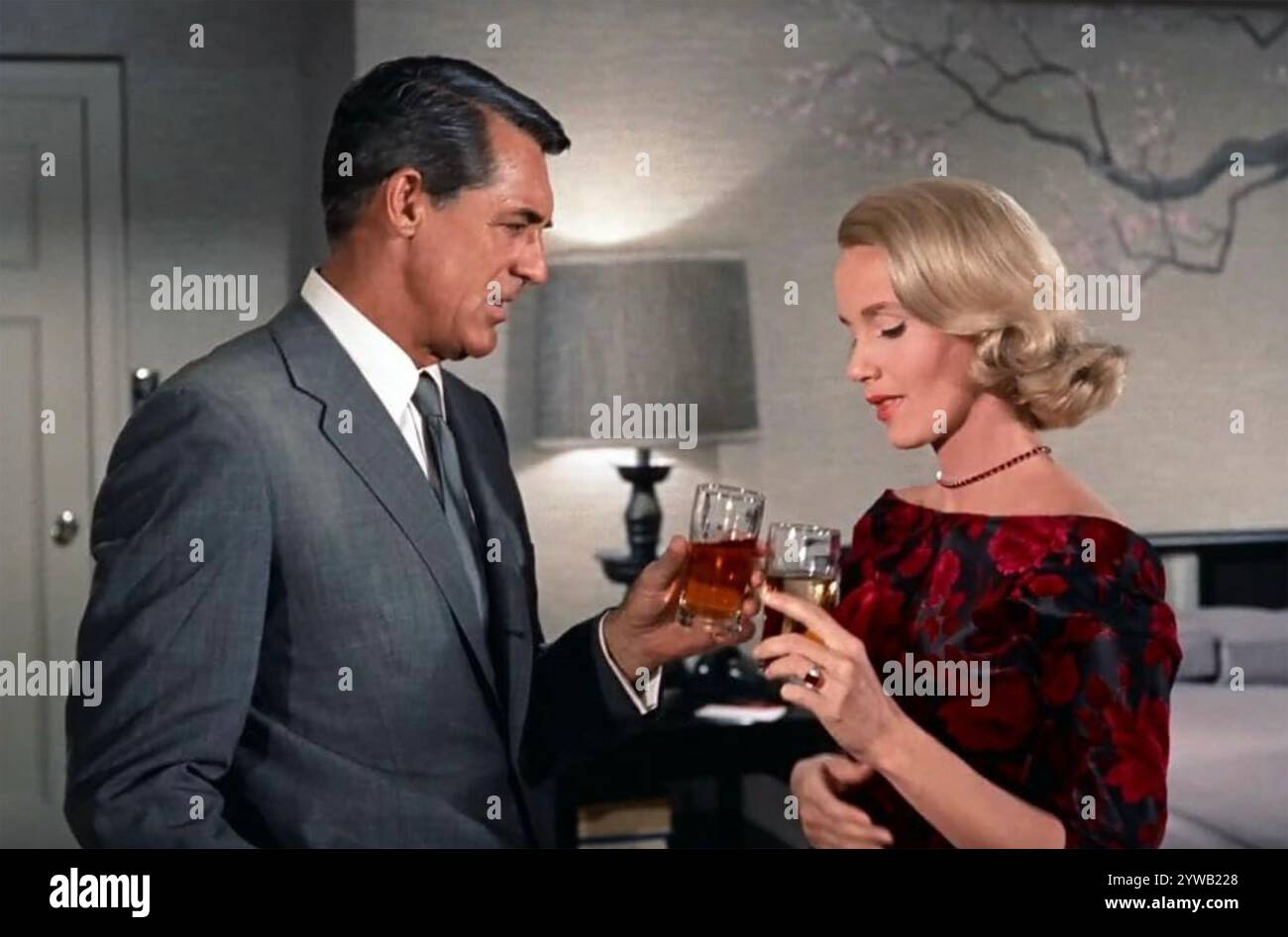 NORTH BY NORTHWEST 1959 film MGM con Cary Grant come direttore pubblicitario Roger Thornhill e Eva Marie Saint come Eve Kendall Foto Stock