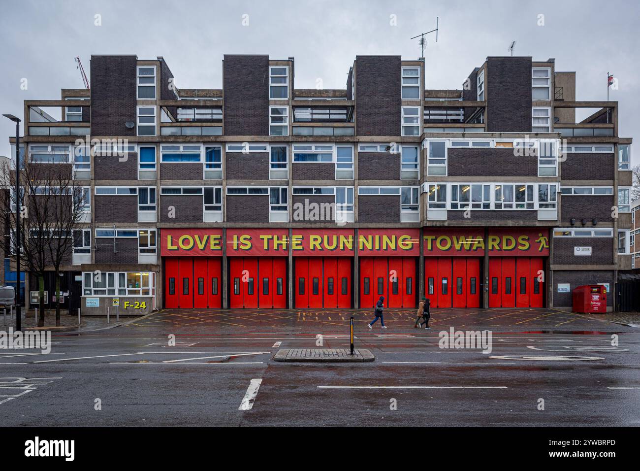 Shoreditch la stazione dei vigili del fuoco in E.Londra, Costruito: 1965. Architetto: LCC architetti dipartimento. Stile Brutalist Londra la stazione dei vigili del fuoco Foto Stock