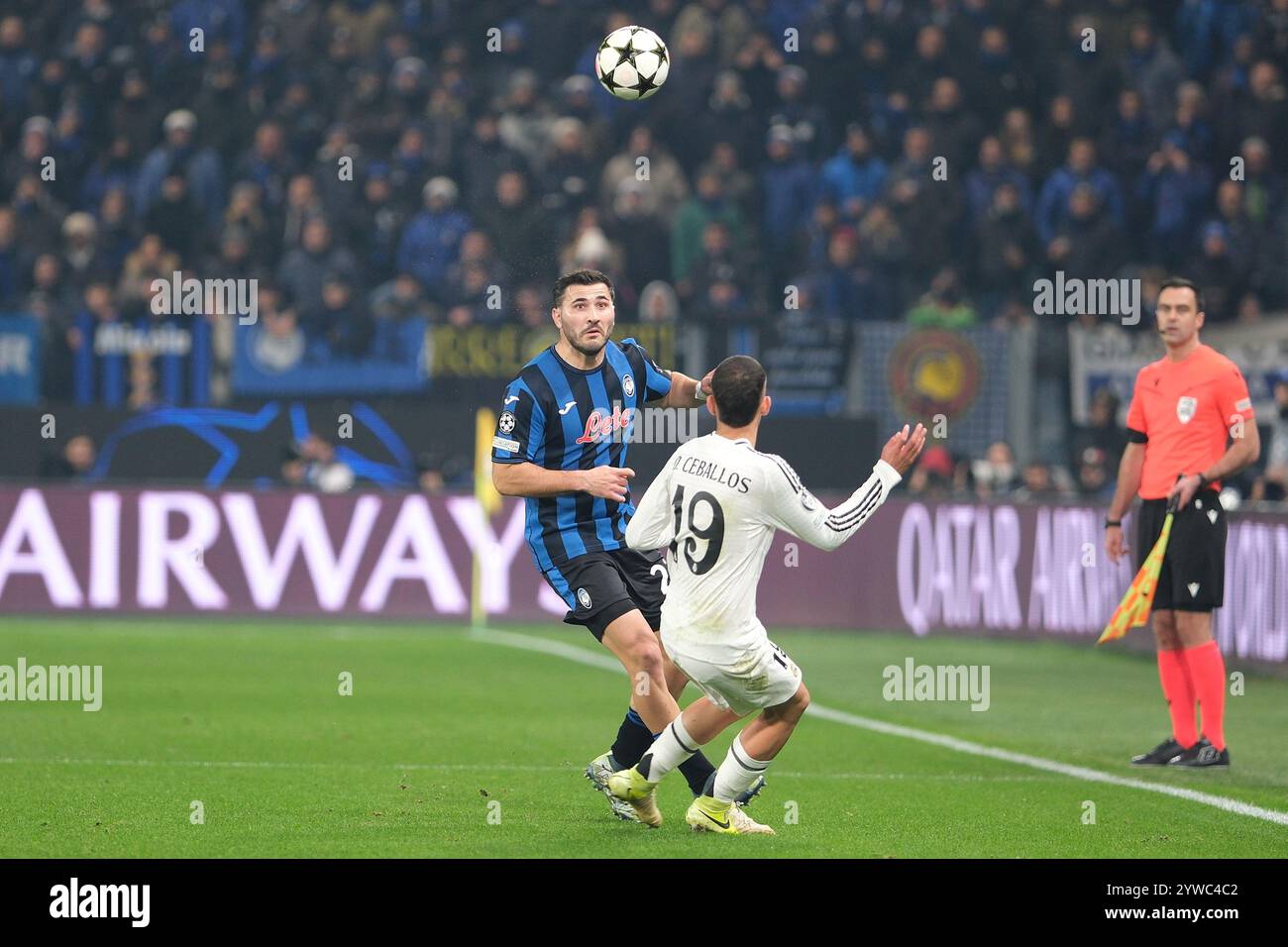 Bergamo, Italia. 10 dicembre 2024. Sead Kolasinac dell'Atalanta BC 1907 in azione durante la partita di calcio di fase MD6 della UEFA Champions League 2024/2025 tra l'Atalanta BC e il Real Madrid CF allo stadio Gewiss il 10 dicembre 2024, Bergamo, Italia. Crediti: Roberto Tommasini/Alamy Live News Foto Stock