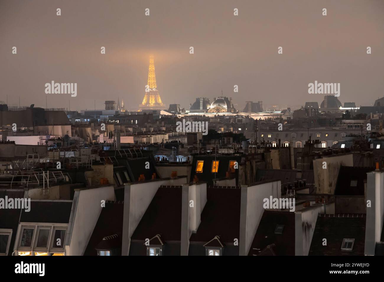 Parigi, Francia - 05 09 2024: Il Centre Pompidou: Vista panoramica di Parigi dall'edificio Centre Pompidou Foto Stock