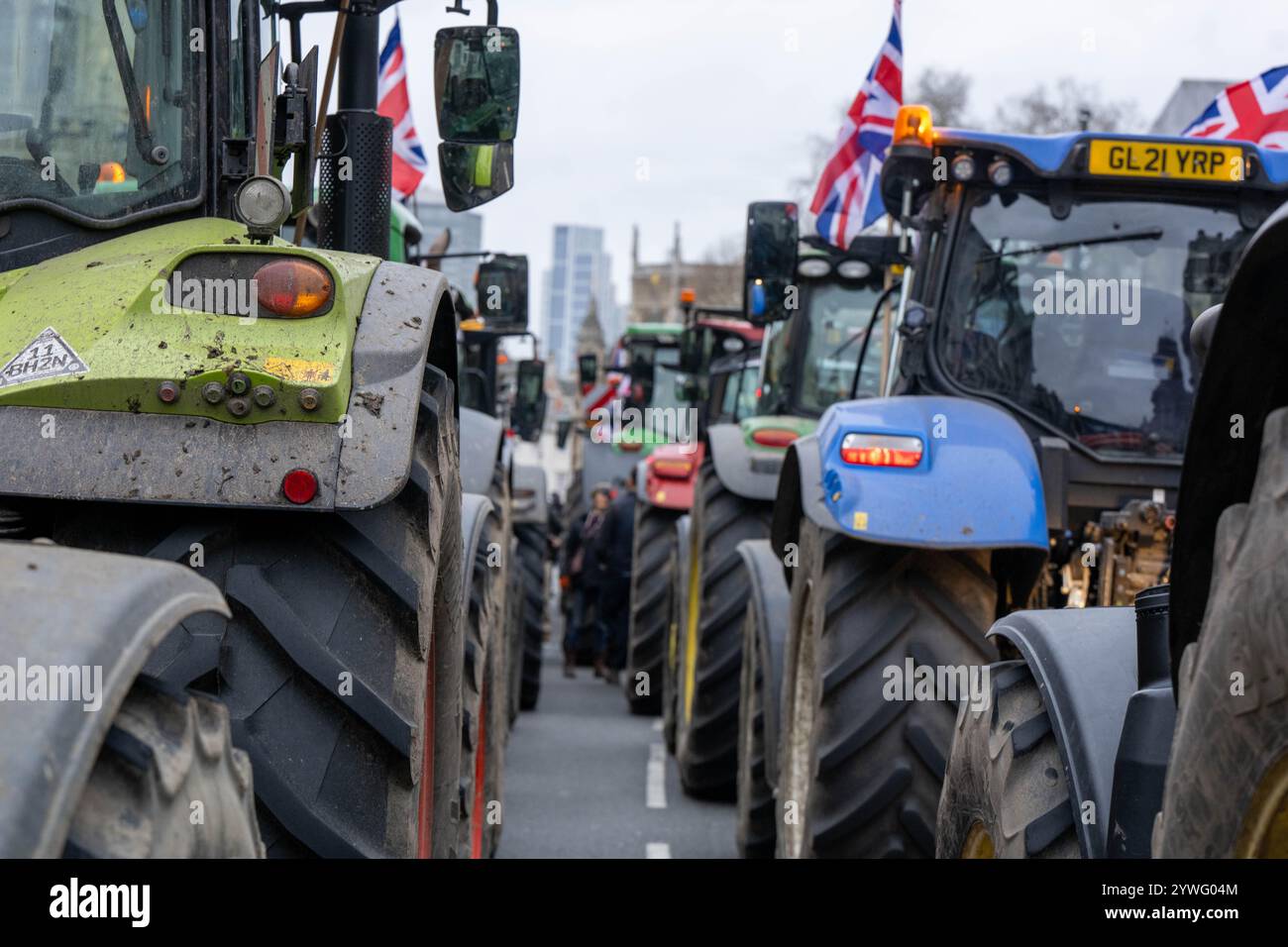 Gli agricoltori britannici di Londra protestano a Westminster contro i cambiamenti nella tassa di successione. Crediti: Ian Davidson/Alamy Live News Foto Stock