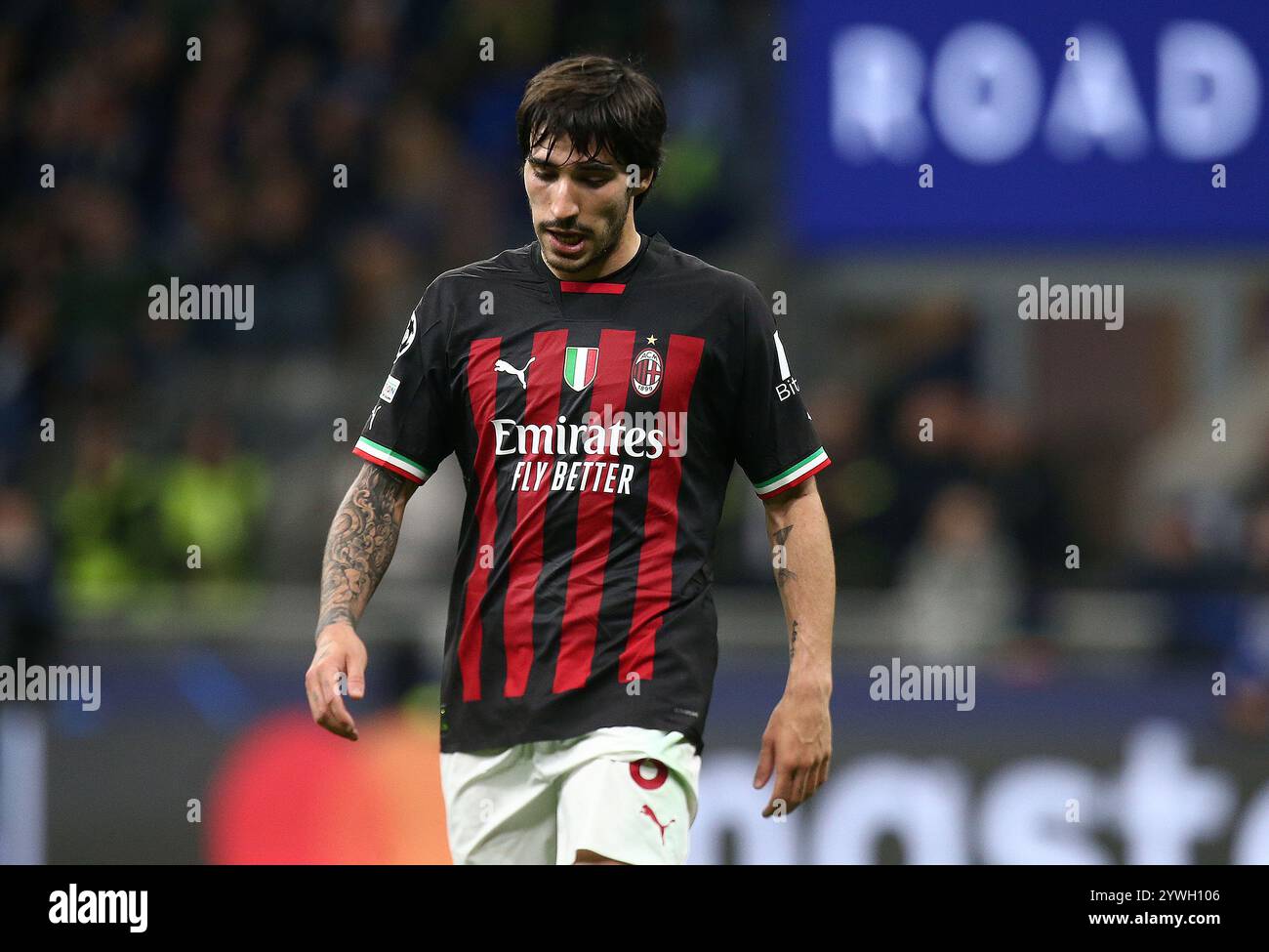 Milano, Italia. 16 maggio 2023. Foto Spada/LaPresse 16 maggio 2023 - Milano, Italia - sport, calcio - FC Internazionale vs AC Milan - semifinale Champions League ritorno- Stadio Giuseppe Meazza San Siro. Nella foto : Sandro Tonali (AC Milan) 16 maggio 2023 Milano, Italia - sport, calcio - FC Internazionale vs AC Milan - semifinale di Champions League seconda tappa - Stadio San Siro. Nella foto : Sandro Tonali (AC Milan) credito: LaPresse/Alamy Live News Foto Stock