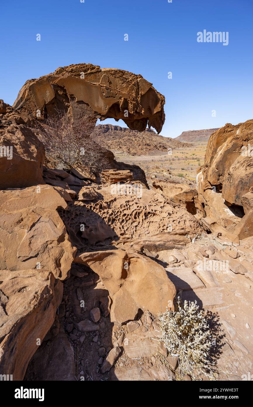 Formazione rocciosa a bocca del Leone, Twyfelfontein, paesaggio desertico, Kunene, Namibia, Africa Foto Stock