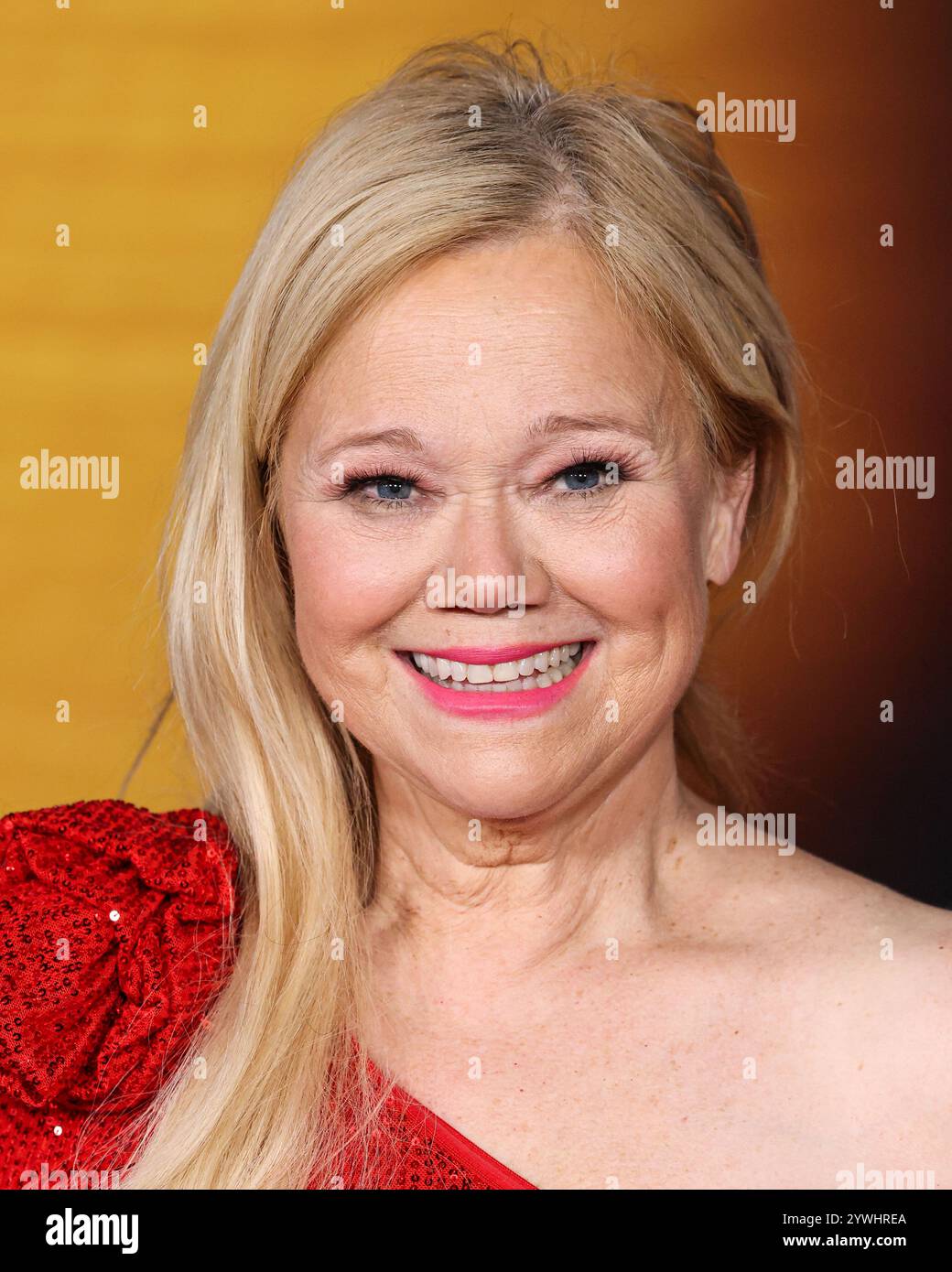 Hollywood, Stati Uniti. 10 dicembre 2024. HOLLYWOOD, LOS ANGELES, CALIFORNIA, USA - 10 DICEMBRE: Caroline Rhea arriva alla premiere di Los Angeles di "A complete Unknown" della Searchlight Pictures tenutasi al Dolby Theatre il 10 dicembre 2024 a Hollywood, Los Angeles, California, Stati Uniti. (Foto di Xavier Collin/Image Press Agency) credito: Image Press Agency/Alamy Live News Foto Stock