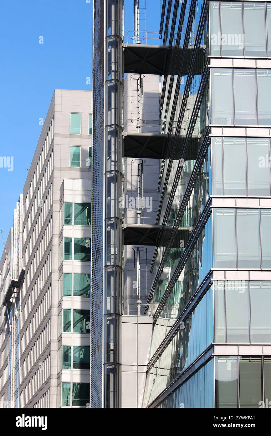 SAN FRANCISCO, USA - 8 APRILE 2014: San Francisco Public Utilities Commission, ente pubblico edificio degli uffici amministrativi locali. Foto Stock