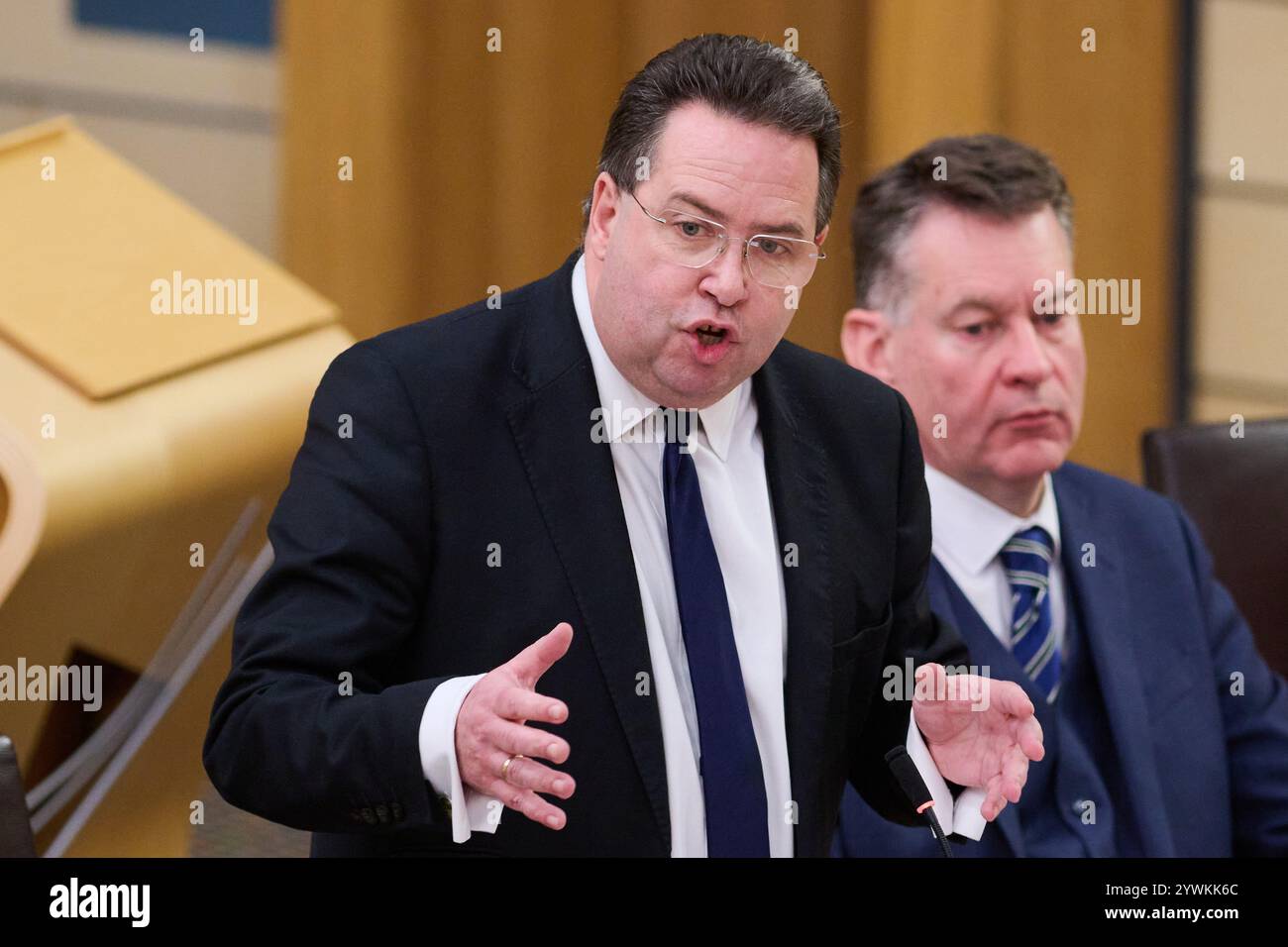 Edimburgo Scozia, Regno Unito 11 dicembre 2024. Craig Hoy MSP al Parlamento scozzese per il dibattito dell'opposizione sulla realizzazione di un bilancio di buon senso per la Scozia. credito sst/alamy notizie in diretta Foto Stock