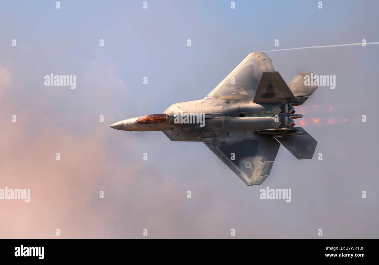 Un F-22 Raptor Flyby della United States Air Force. Foto Stock