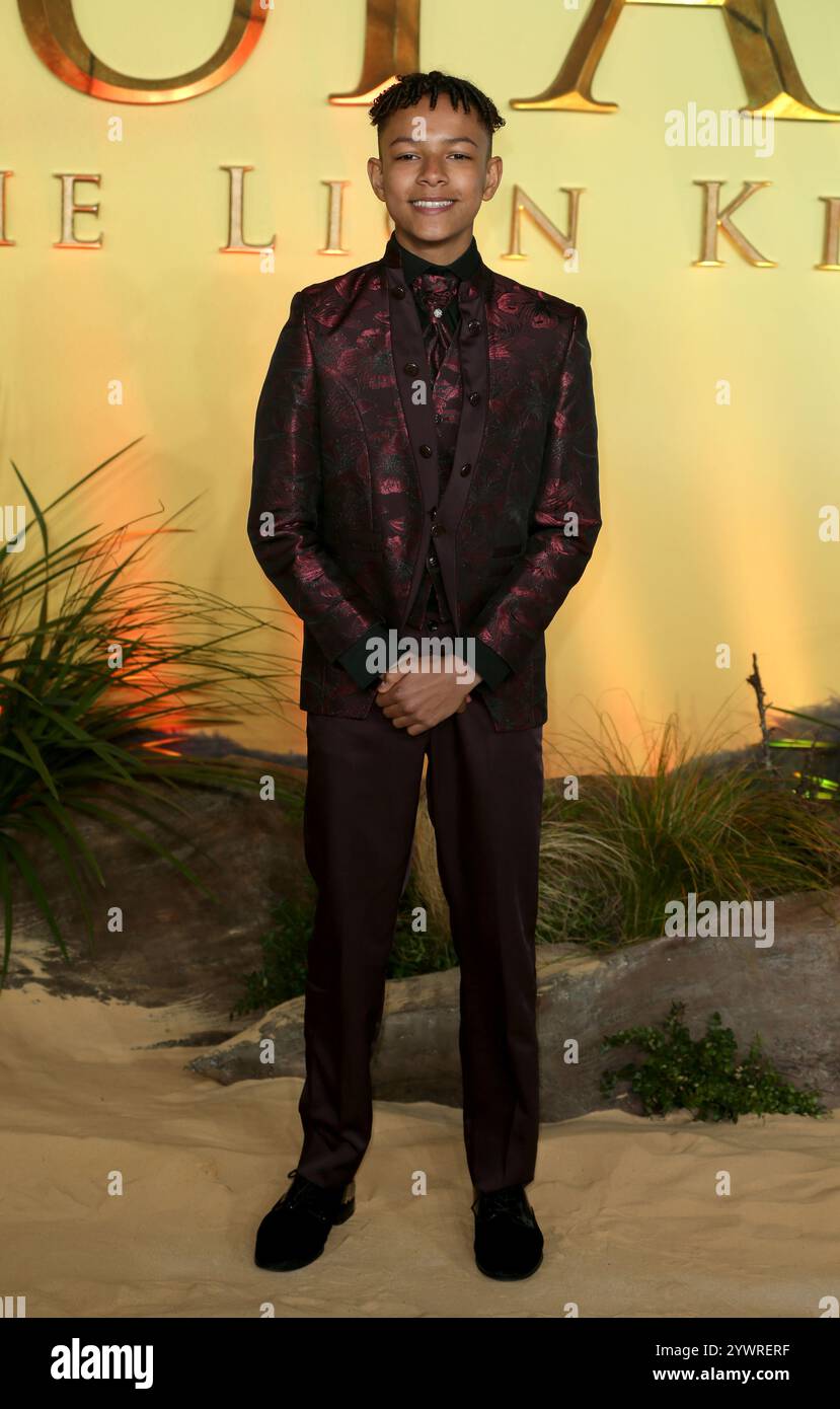 Londra, Regno Unito. 11 dicembre 2024. Theo Somolu partecipa alla premiere britannica "Mufasa: The Lion King" al Cineworld Leicester Square di Londra. Credito: SOPA Images Limited/Alamy Live News Foto Stock