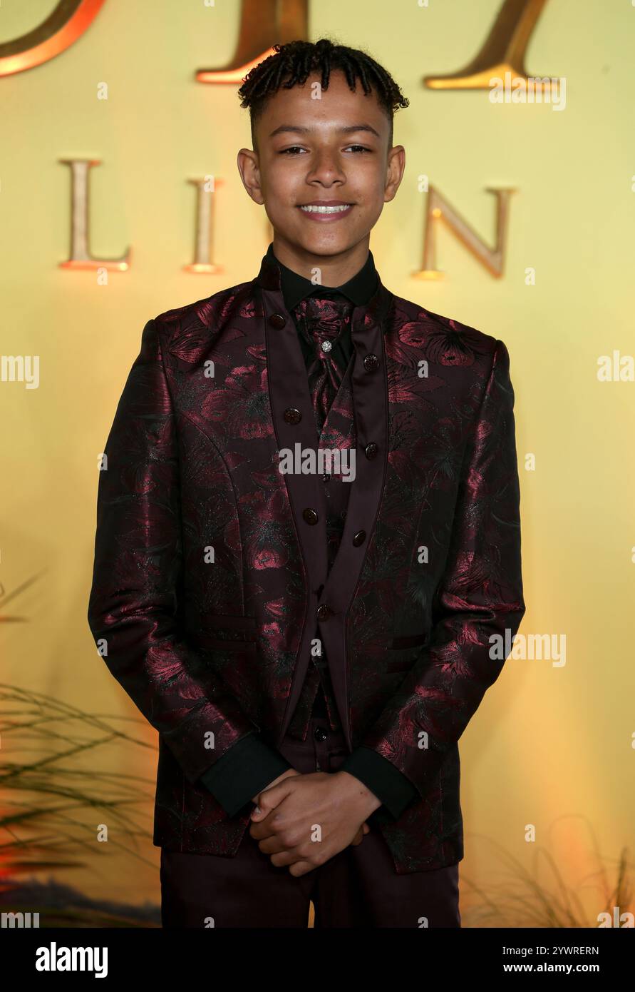 Londra, Regno Unito. 11 dicembre 2024. Theo Somolu partecipa alla premiere britannica "Mufasa: The Lion King" al Cineworld Leicester Square di Londra. Credito: SOPA Images Limited/Alamy Live News Foto Stock