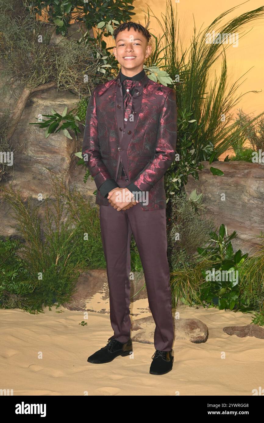 Londra, Regno Unito. 11 dicembre 2024. Theo Somolu al Mufasa, la prima del Regno Unito del Re Leone al Cineworld Leicester Square. Crediti: Nils Jorgensen/Alamy Live News Foto Stock