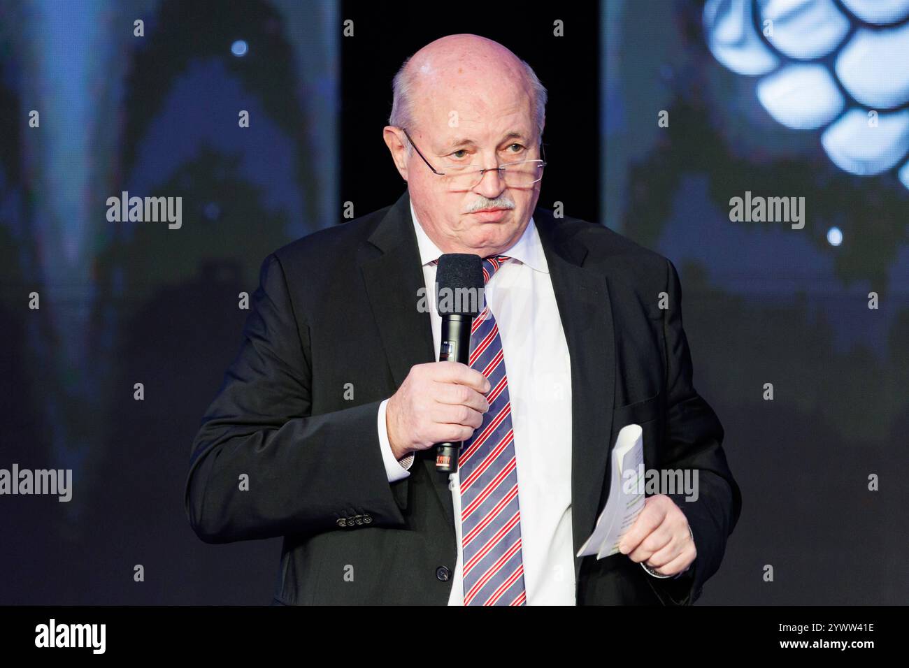 Dieter Bauhaus IHK-Präsident Thüringen, 11.12.2024, Erfurt Deutschland, Politik, Unterzeichnung Regierungsvertrag Thüringen, Brombeer-Koalition *** Dieter Bauhaus IHK Presidente Turingia , 11 12 2024, Erfurt Germania , politica, firma dell'accordo governativo Turingia, Brombeer coalition xprx Foto Stock