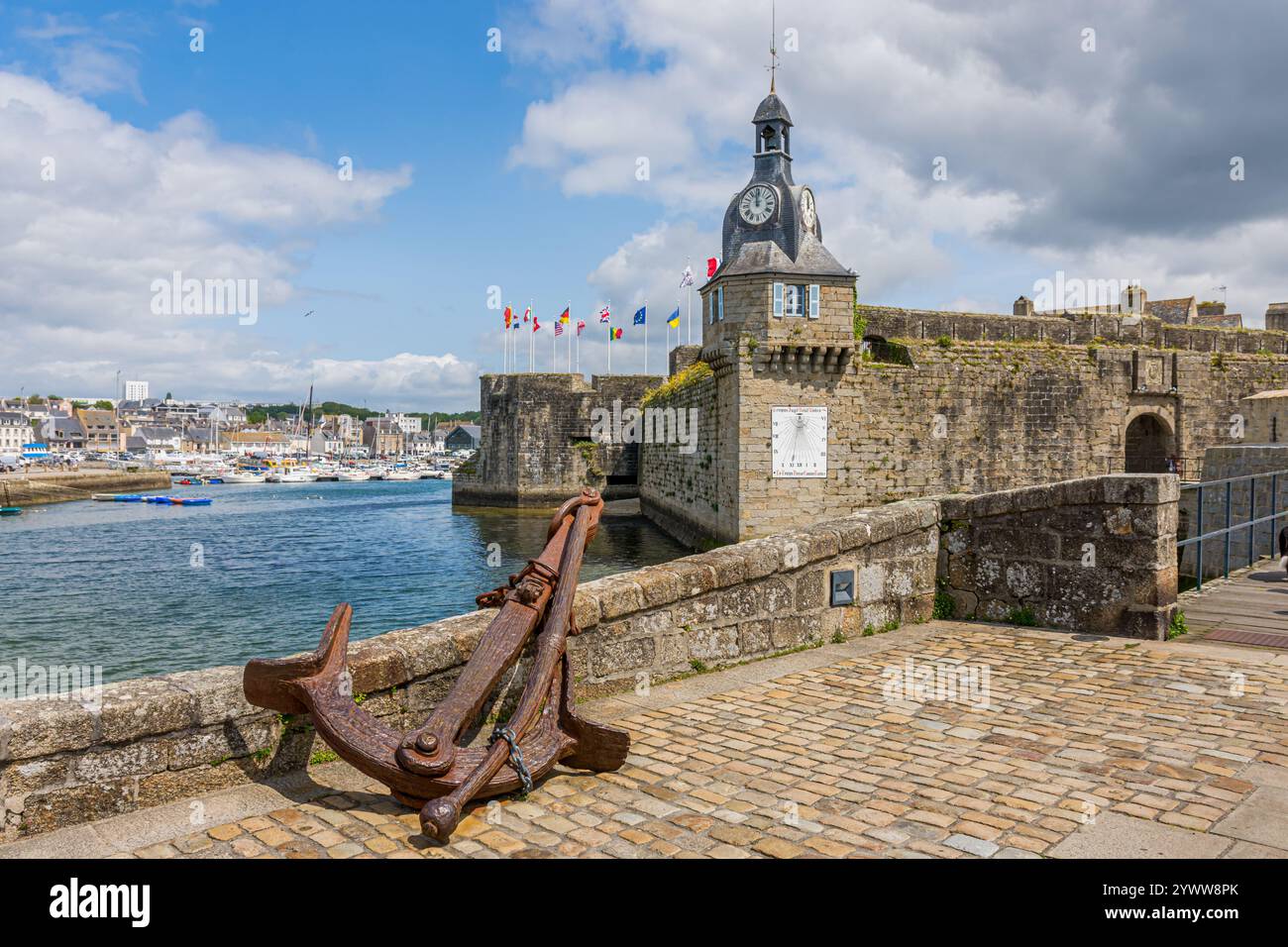 Il porto fortificato di Concarneau e il suo patrimonio nautico Foto Stock