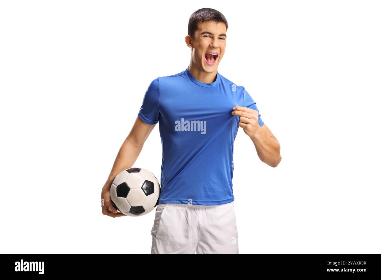 Appassionato giocatore di calcio orgoglioso della sua squadra isolata su sfondo bianco Foto Stock