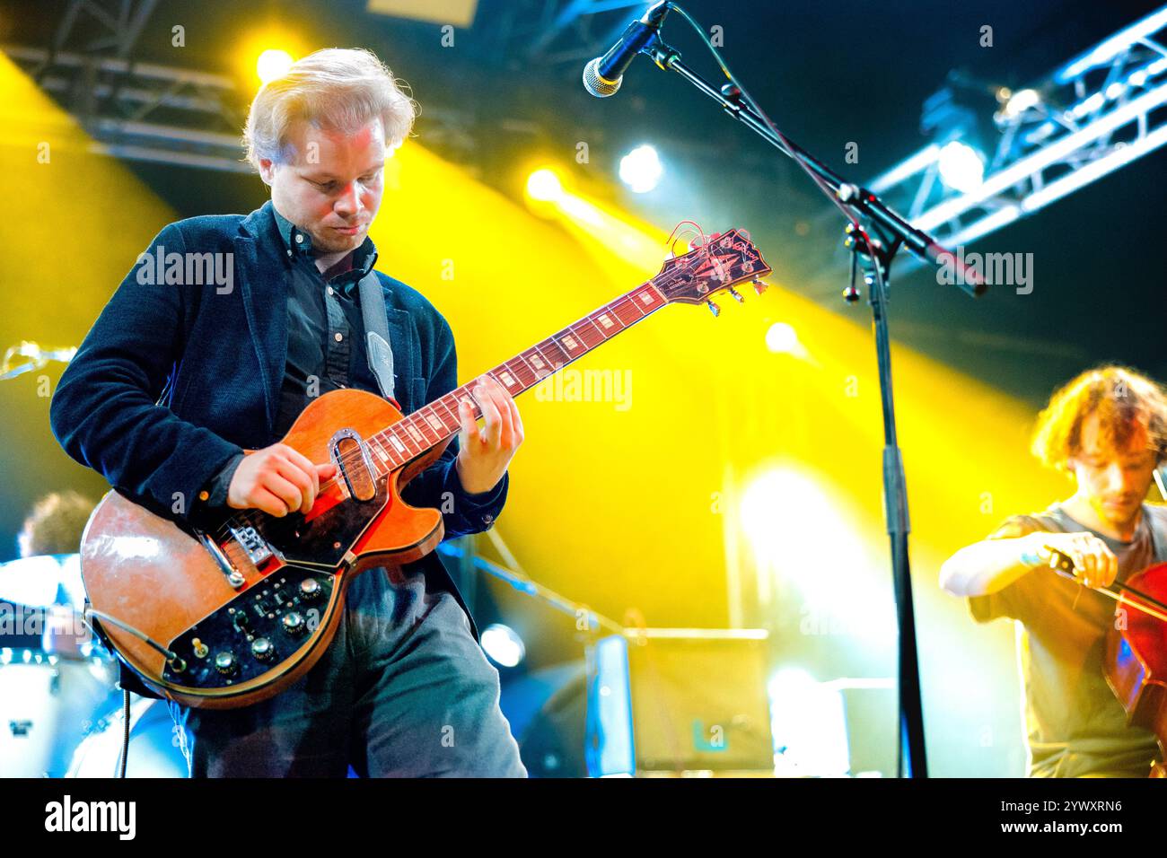 Italia 9 dicembre 2024 Geordie Greep - Black Midi cantante e frontman - live al Circolo Magnolia Milano © Andrea Ripamonti / Alamy Foto Stock