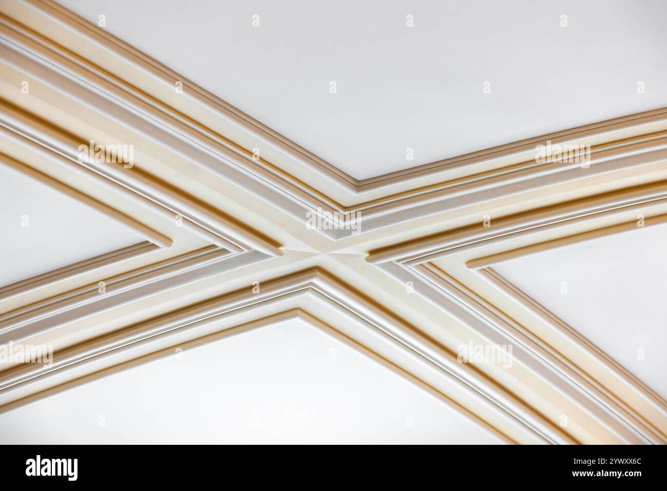 Modanatura a parete classica, dettagli interni in stile vintage, sfondo astratto per foto architettoniche Foto Stock