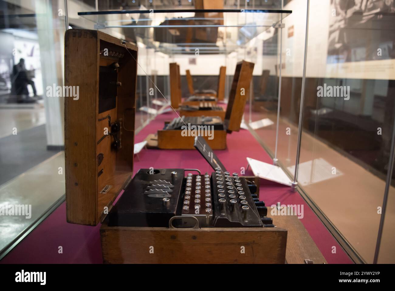 Macchine Enigma al Bletchley Park Code-Breaking Centre, Bletchley, Buckinghamshire, Inghilterra. Foto Stock