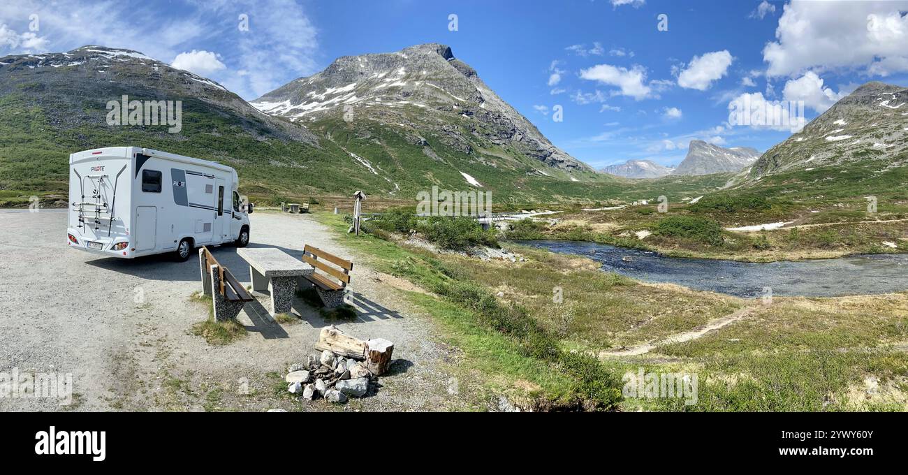 Splendido panorama in Norvegia per viaggiare in camper Foto Stock