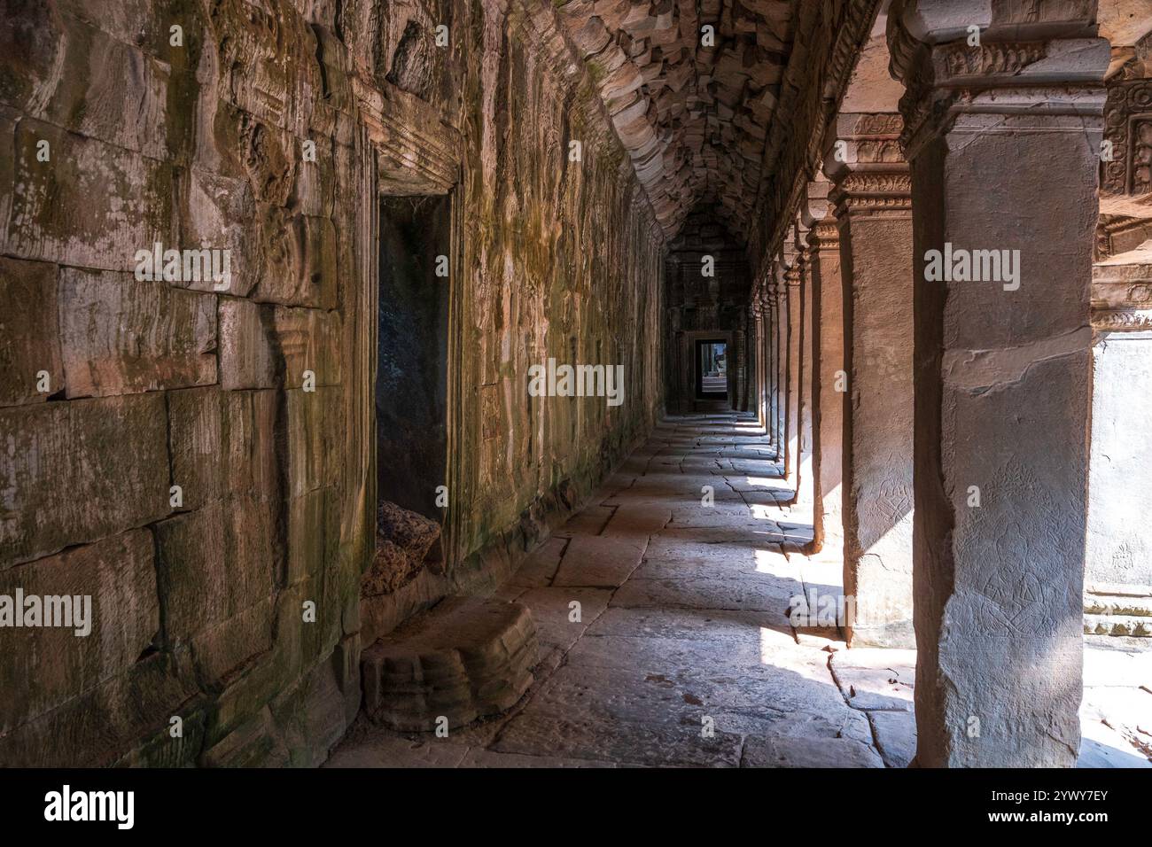 Cambodge, Cambogia, 2024-02-25, Siem Reap, Angkor Temple, Angkor VAT, Khmer, rovine, scultura, architettura, arte, bassorilievo, regno Khmer Foto Stock