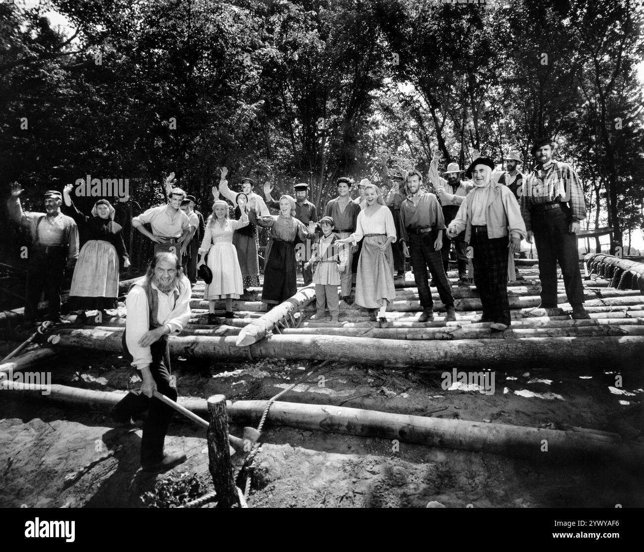 Karl Malden, Debbie Reynolds, Agnes Moorehead, Bryan Russell, Kim Charney, Carroll Baker, Tudor Owen, sul set del film western "How the West Was Won", MGM, 1962 Foto Stock