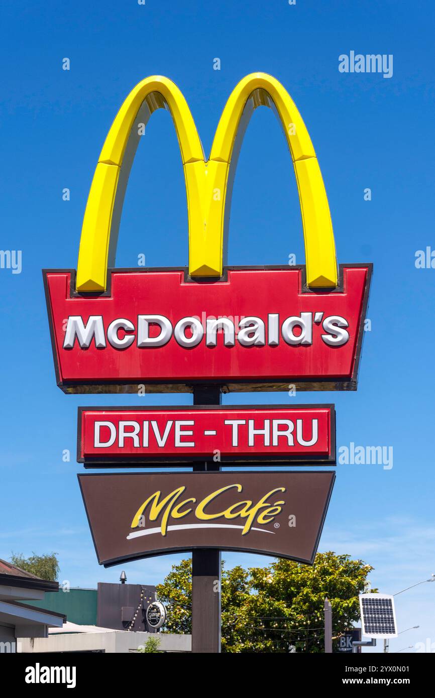 Insegna del McDonald's Restaurant, Williams Street, Kaiapoi, Canterbury Region, nuova Zelanda Foto Stock