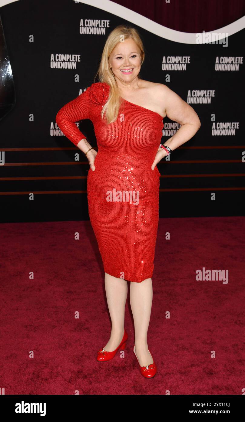 HOLLYWOOD, CALIFORNIA - 10 DICEMBRE: Caroline Rhea partecipa alla premiere di Los Angeles di Searchlight Pictures "A complete Unknown" al Dolby Theatre on D. Foto Stock