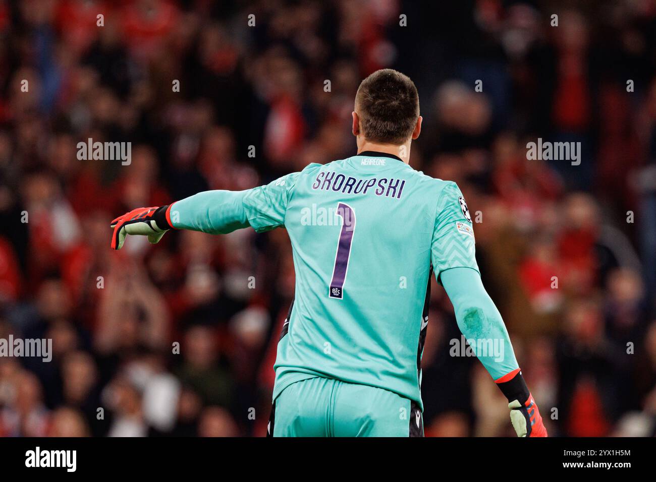 Lukasz Skorupski visto durante la partita di UEFA Champions League tra le squadre del Benfica e del Bologna FC 1909 (Maciej Rogowski) Foto Stock