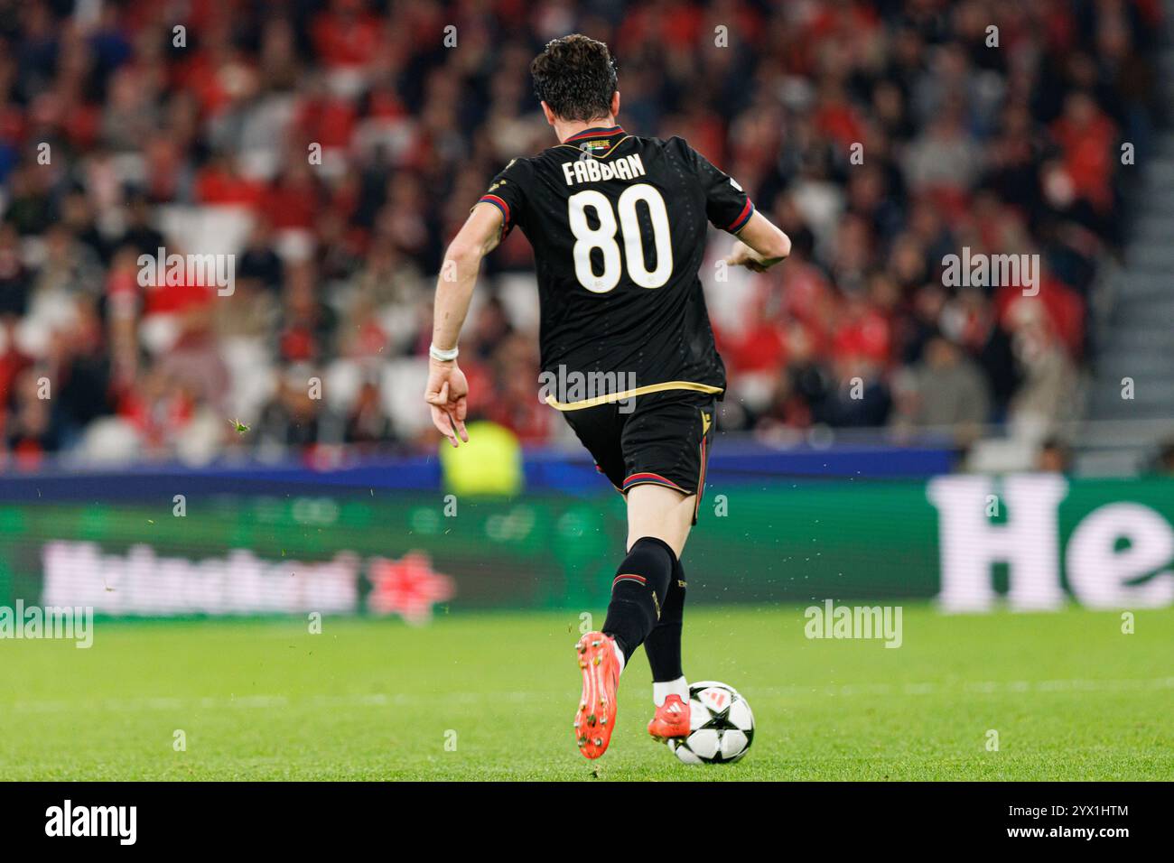 Giovanni Fabbian visto durante la partita di UEFA Champions League tra le squadre di SL Benfica e Bologna FC 1909 (Maciej Rogowski) Foto Stock