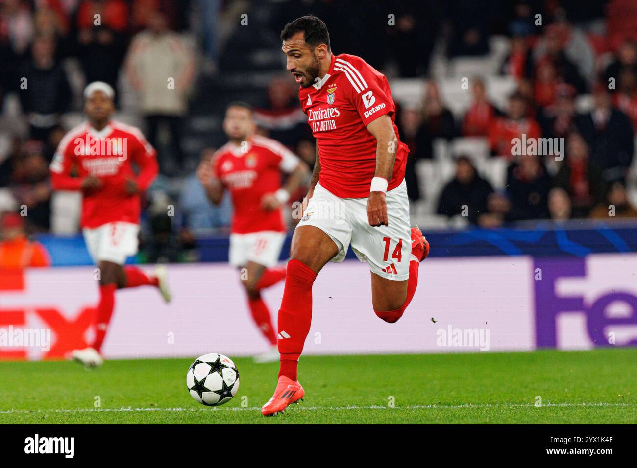 Vangelis Pavlidis visto durante la partita di UEFA Champions League tra le squadre del Benfica e del Bologna FC 1909 (Maciej Rogowski) Foto Stock