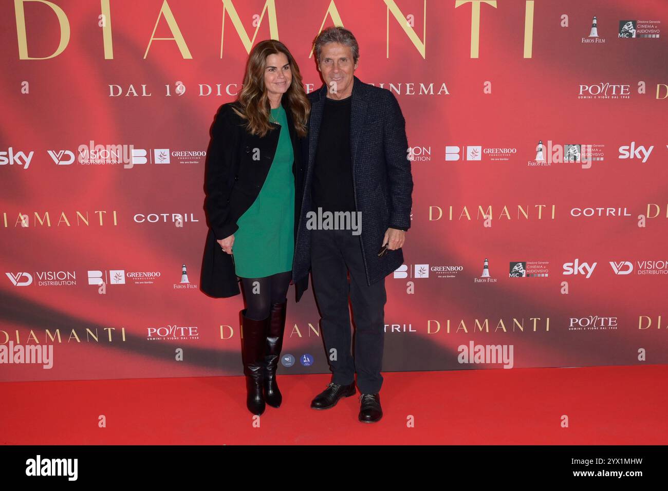 Roma, Italia. 12 dicembre 2024. Ingrid Barbarossa (l) e Luca Barbarossa (r) assistono al Red carpet del film "Diamanti" allo Space Cinema moderno. (Foto di Mario Cartelli/SOPA Images/Sipa USA) credito: SIPA USA/Alamy Live News Foto Stock