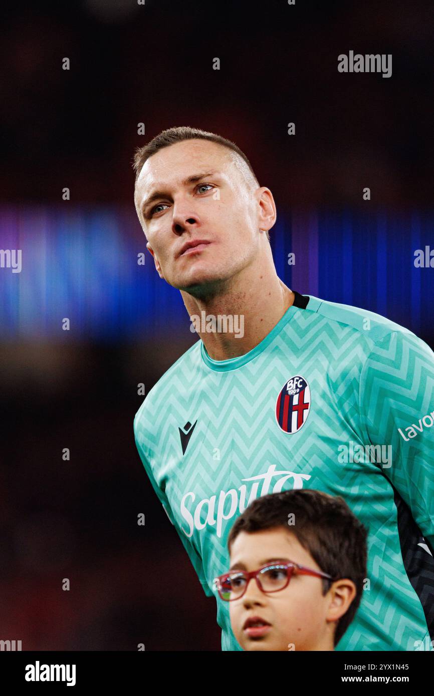 Lukasz Skorupski visto durante la partita di UEFA Champions League tra le squadre del Benfica e del Bologna FC 1909 (Maciej Rogowski) Foto Stock