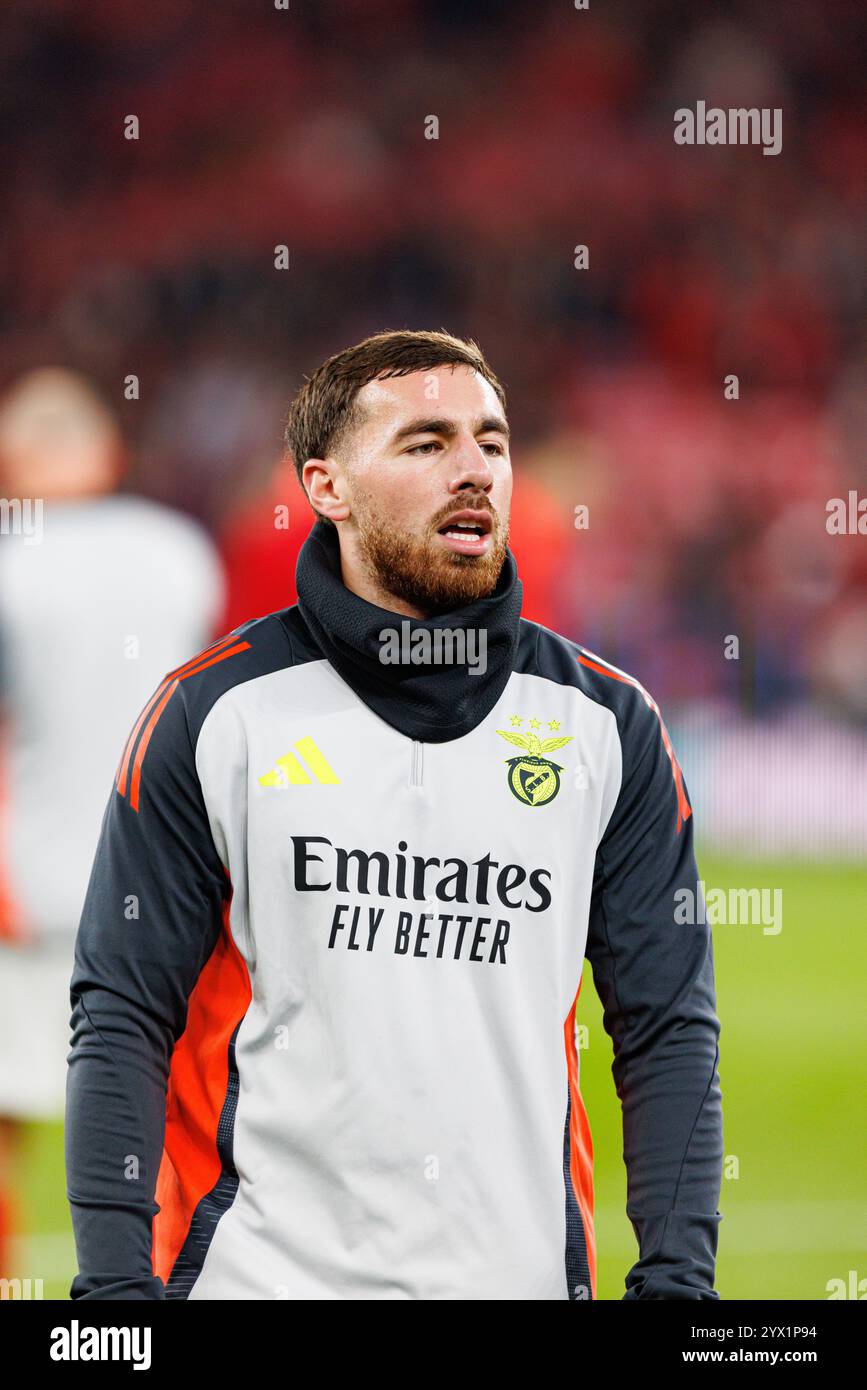 Orkun Kokcu visto durante la partita di UEFA Champions League tra le squadre di SL Benfica e Bologna FC 1909 (Maciej Rogowski) Foto Stock